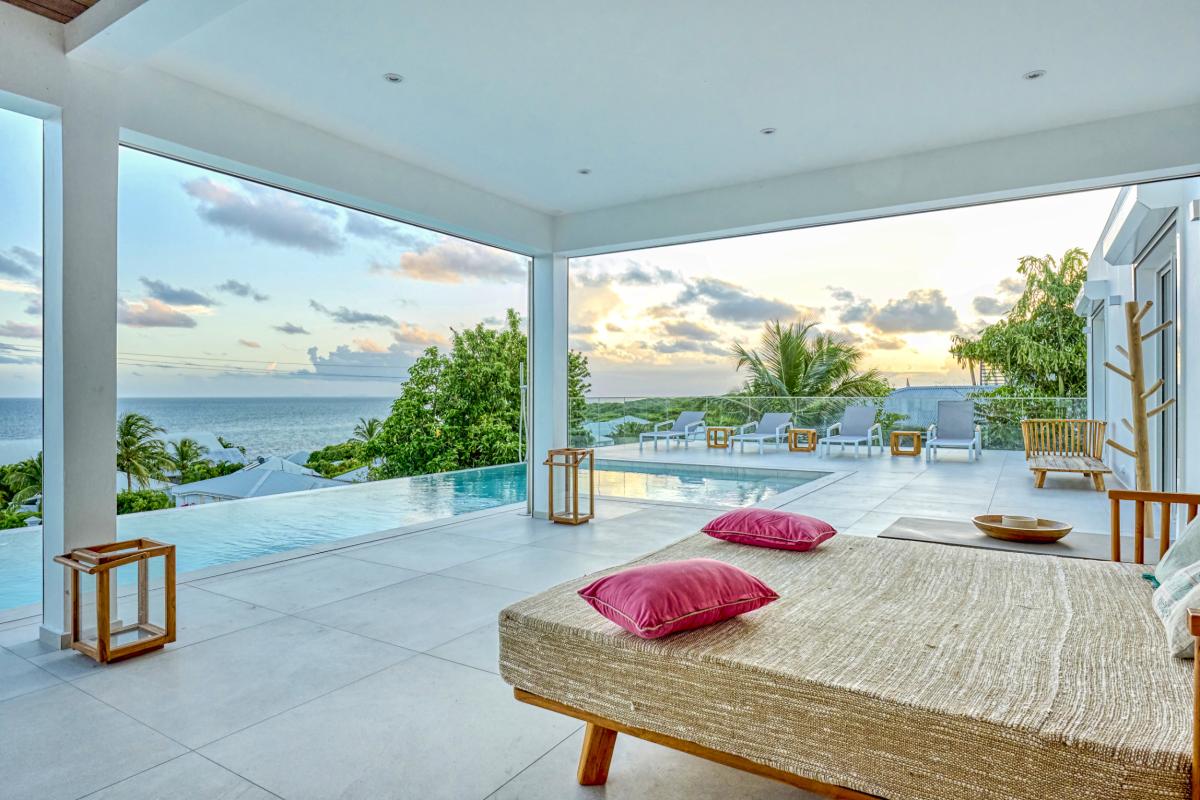 55.Location villa de luxe piscine vue mer Ste Anne Guadeloupe_Terrasse